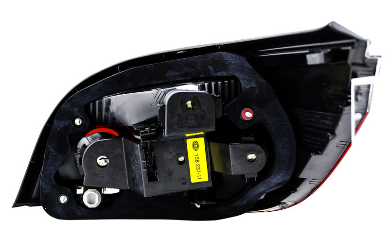 HELLA Tail Light Assembly - 008679131