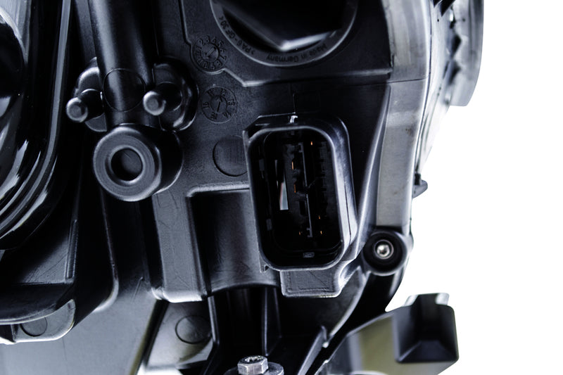 HELLA Headlight Assembly - 009449061