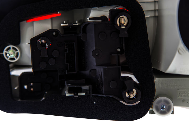 HELLA Tail Light Assembly - 009615091