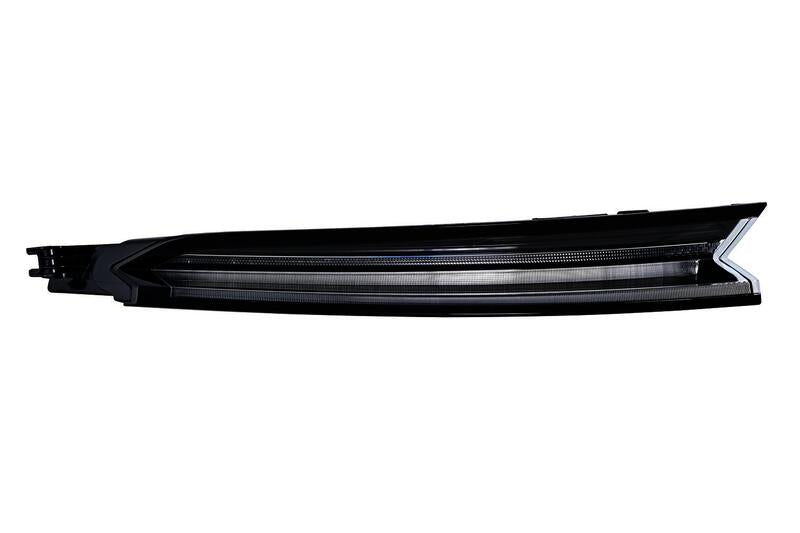 HELLA Tail Light Assembly - 015386581