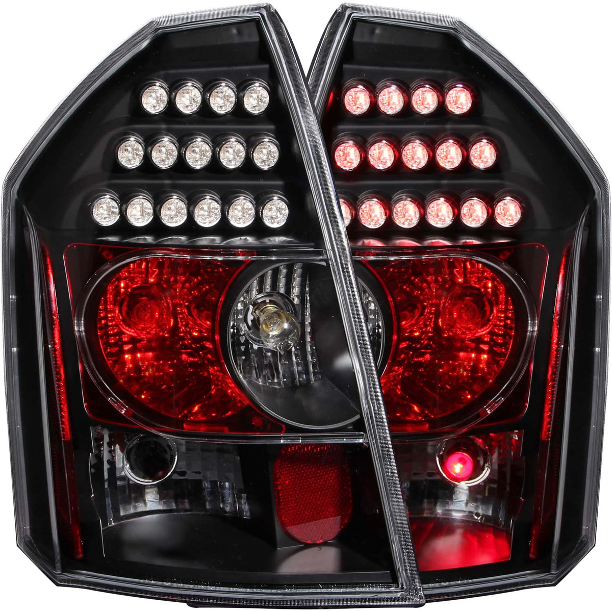 Tail Light Assembly For 2005-2007 Chrysler 300 321011