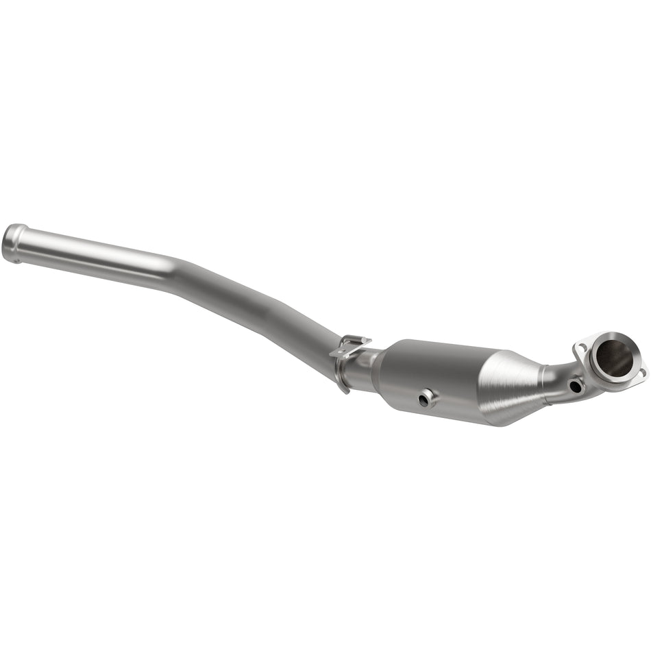 MagnaFlow Direct-Fit California Grade Catalytic Converter - 5551172