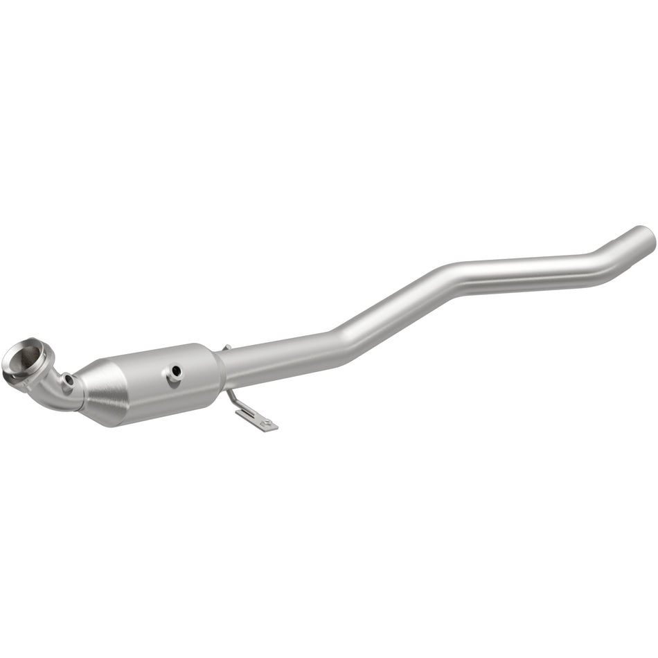 MagnaFlow Direct-Fit California Grade Catalytic Converter - 5561173