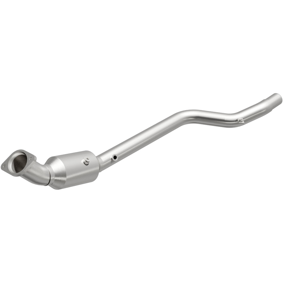 MagnaFlow Direct-Fit California Grade Catalytic Converter - 5561241