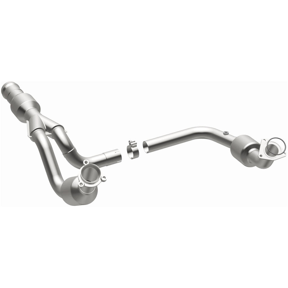 MagnaFlow Direct-Fit California Grade Catalytic Converter - 5582616