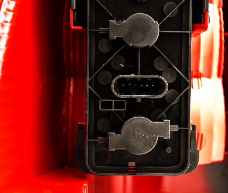 HELLA Tail Light Assembly - H24351001